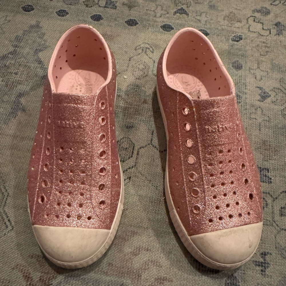Native Jefferson Pink Glitter Slip-On Shoes